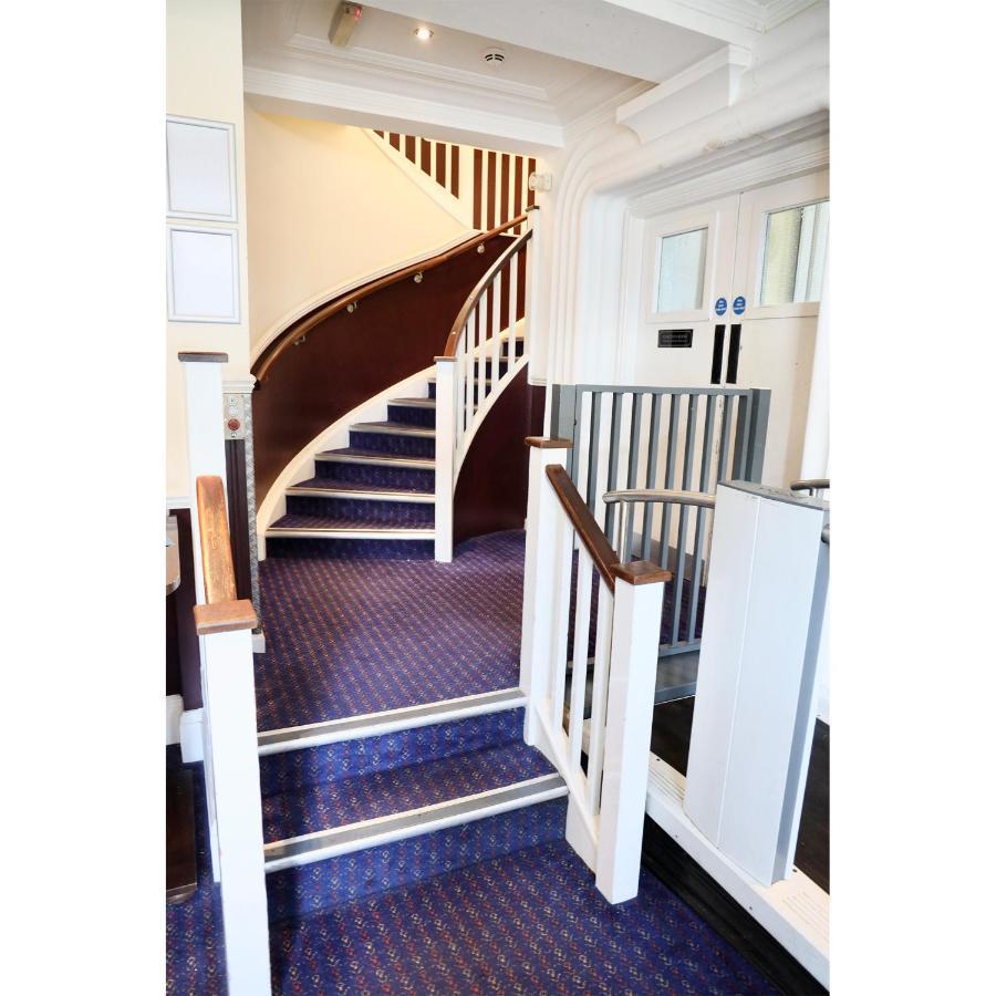 Queens Hotel Newport  Esterno foto