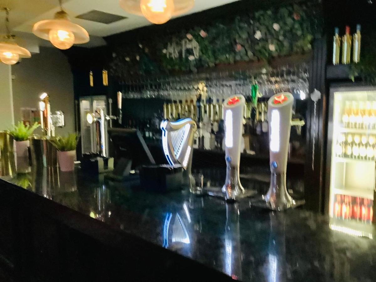 Queens Hotel Newport  Esterno foto